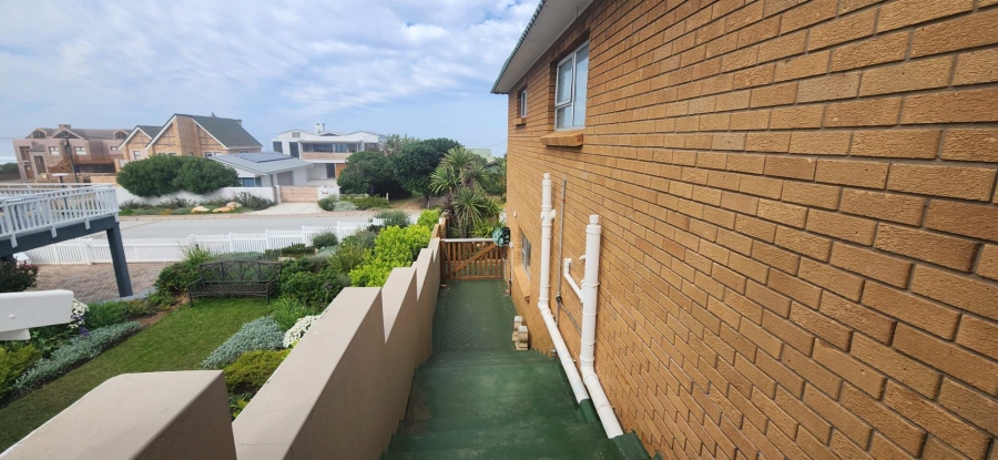 4 Bedroom Property for Sale in Glentana Western Cape